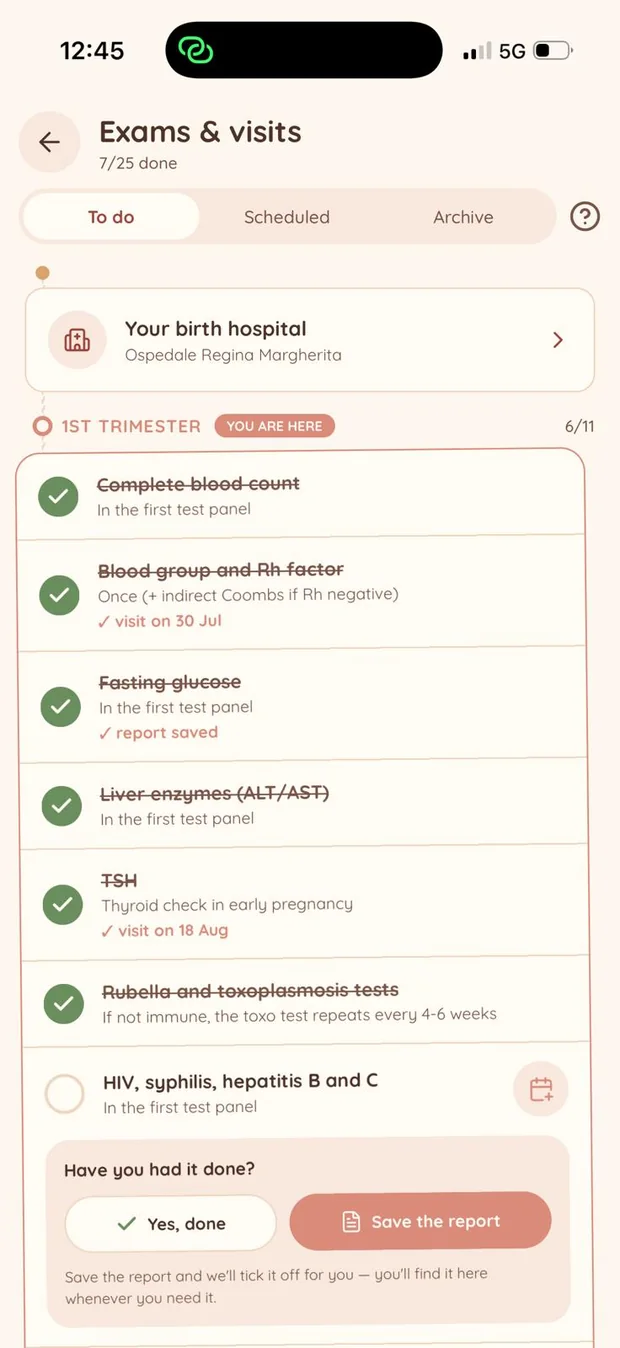The “Exams & visits” screen in mamma&me: first-trimester tests, ticked off one by one.