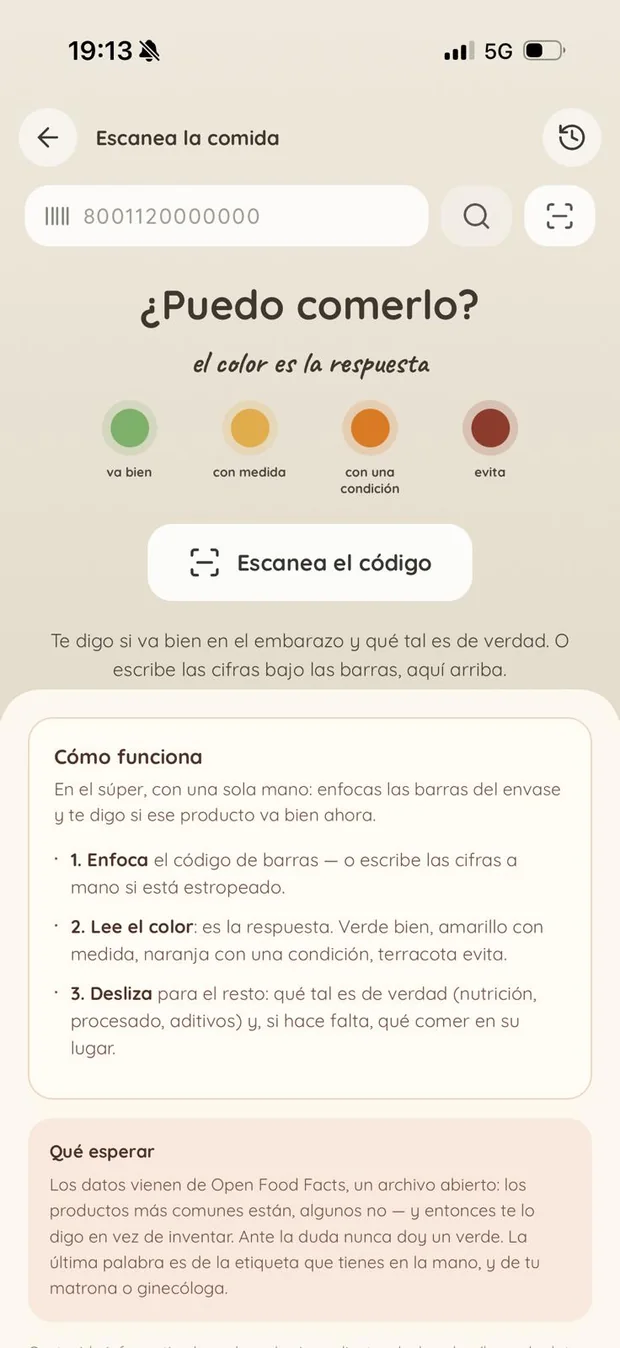 La pantalla «Escanea la comida» de mamma&me: el código de barras y los cuatro colores de la respuesta.
